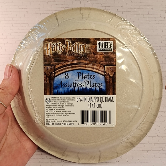 HTF Harry Potter Sorcerer's Stone Party Plates - Picture 3 of 6